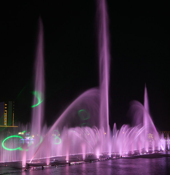 人工湖音乐喷泉
